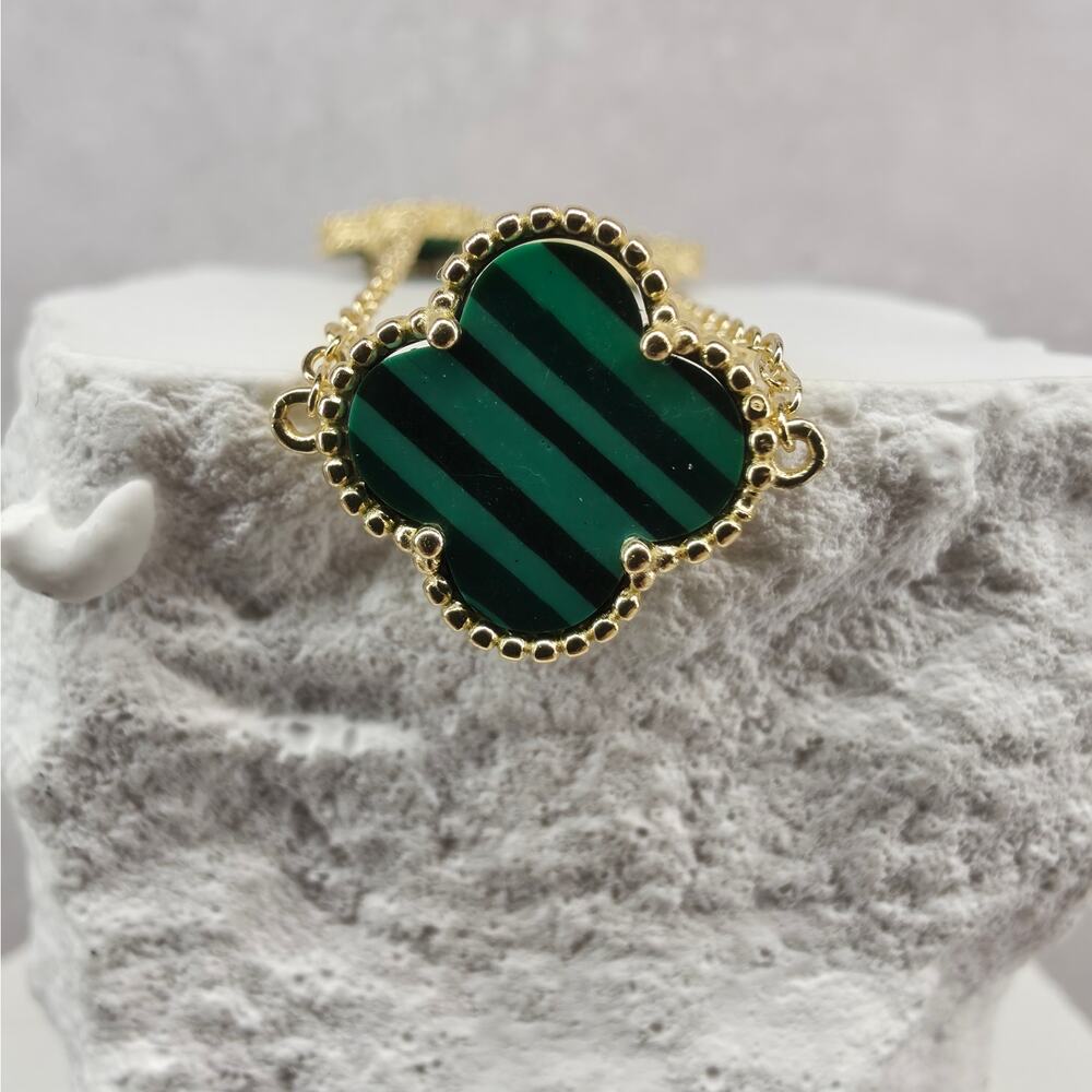 16-18" 14.2mm Malachite 5-Motif Clover Necklace 14K Gold Plated 925 Silver - Picture 2 of 9